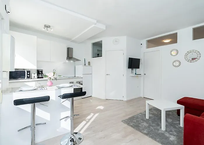Cabopino Port Modern 2 Bedroom Apartment